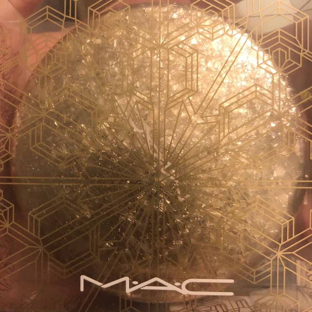 MAC face powder